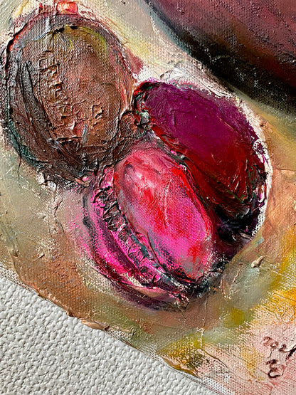 マカロンと赤いティーポット